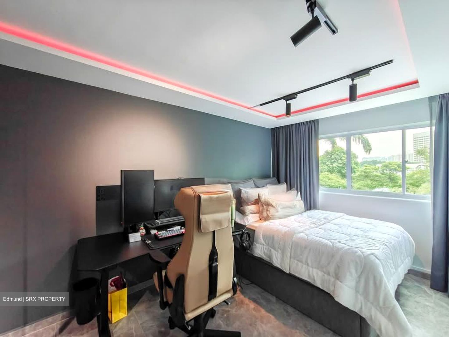 Telok Blangah Crescent (Bukit Merah), HDB Executive #582875641